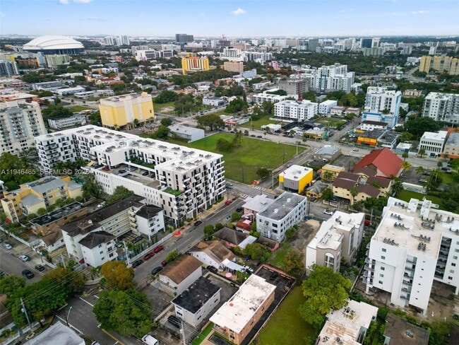 Building Photo - 650 SW 1st St