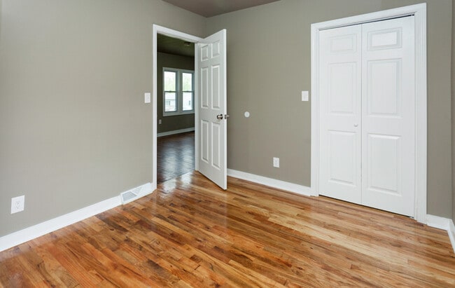 Building Photo - Cozy 3 Bedroom 1 Bathroom- Located near bl...