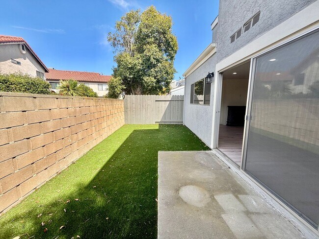 Building Photo - 437 Reed Way