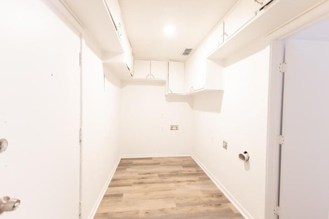 Building Photo - 2513 44th St