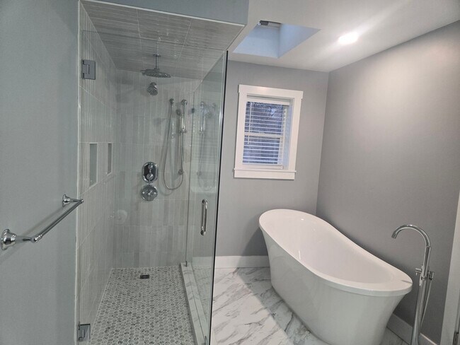 Building Photo - Stunning 5-Bedroom Home on Nearly 1 Acre – Fully Fenced w/ Treehouse | Indian Meadows | Coeur d’A...