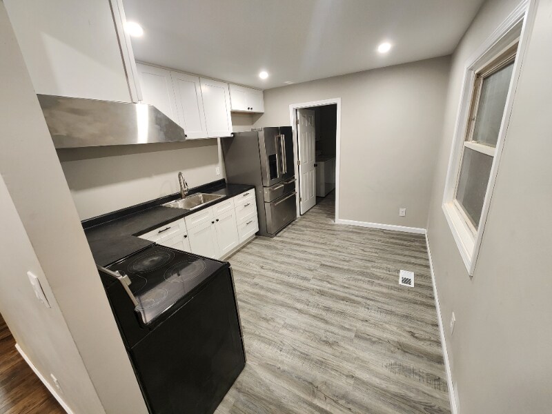 Building Photo - 2083 E Schumacher St