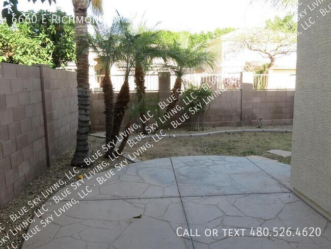 Building Photo - 6660 E Richmond St