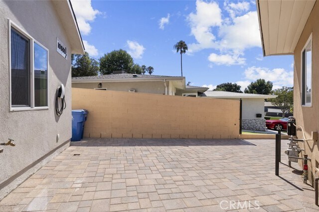 Building Photo - 10801 Wescott Ave