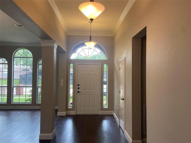 Building Photo - 1696 Yosemite Dr