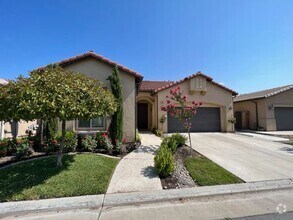 Building Photo - Beautiful 3 bedroom 2 bathroom