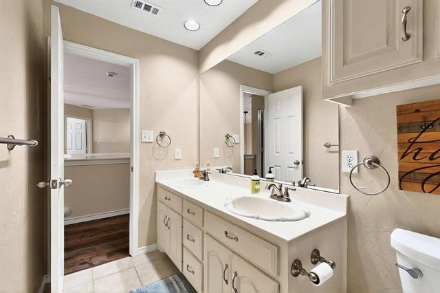 Building Photo - 6916 Arvida Dr
