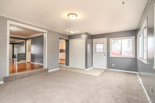 Building Photo - 21135 Virginia Ave