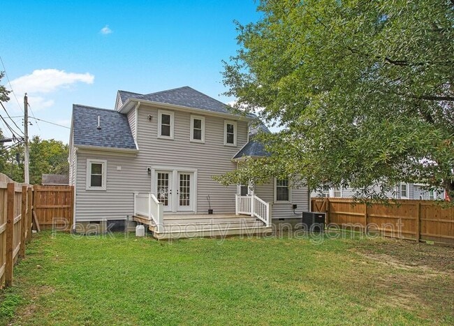 Building Photo - 2616 Redwood Ave