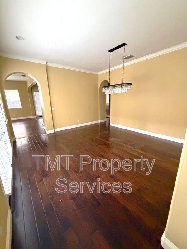 Building Photo - 6912 Riqueza Ct