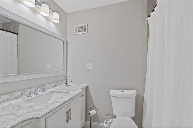 Building Photo - 3865 Vic-Ar Ct