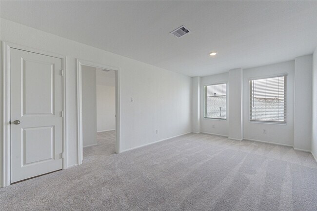 Building Photo - 3418 Spanish Oak Ln
