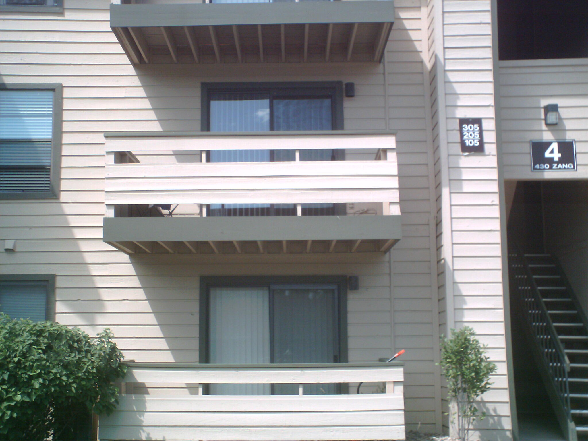 Building Photo - 430 Zang St