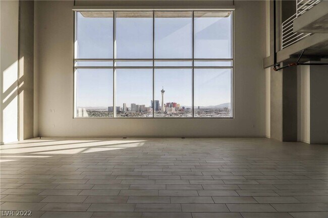 Building Photo - 900 S Las Vegas Blvd