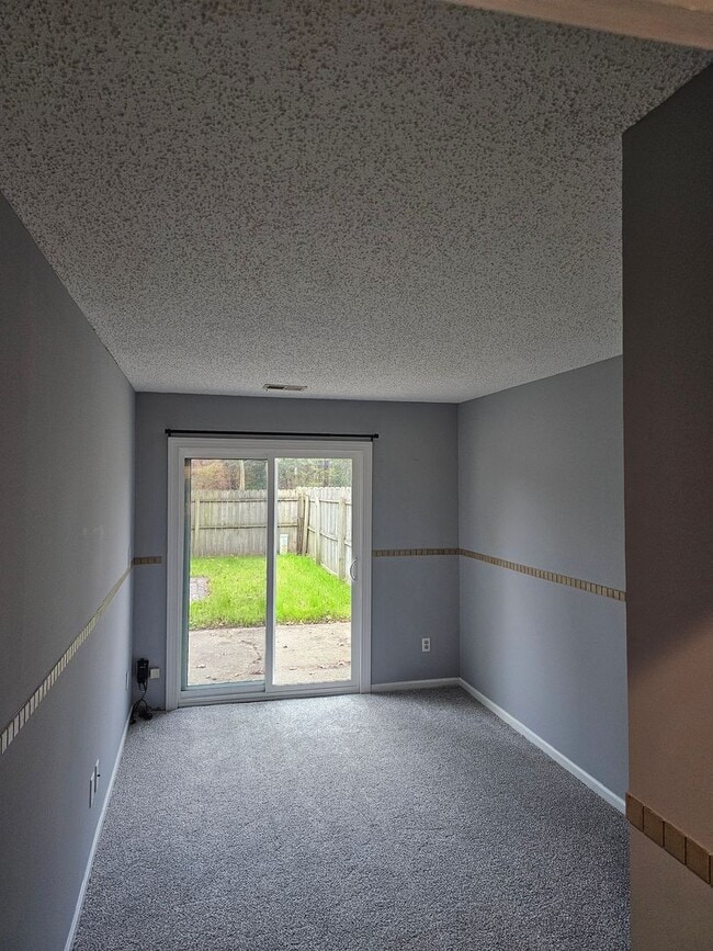 Building Photo - 1207 Haig Cir