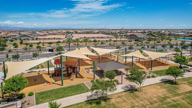 Building Photo - 22433 E Cattle Dr