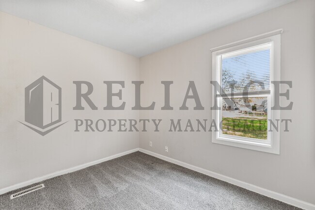 Building Photo - 2136 S Waco Ave