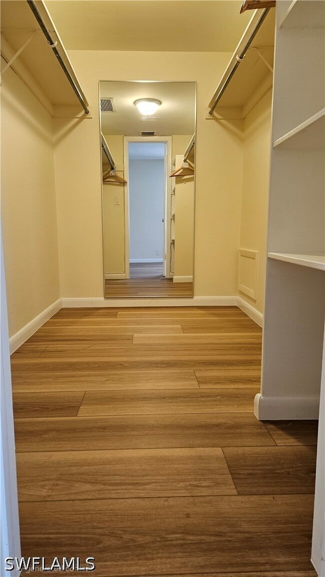 Building Photo - 301 6th Ave S