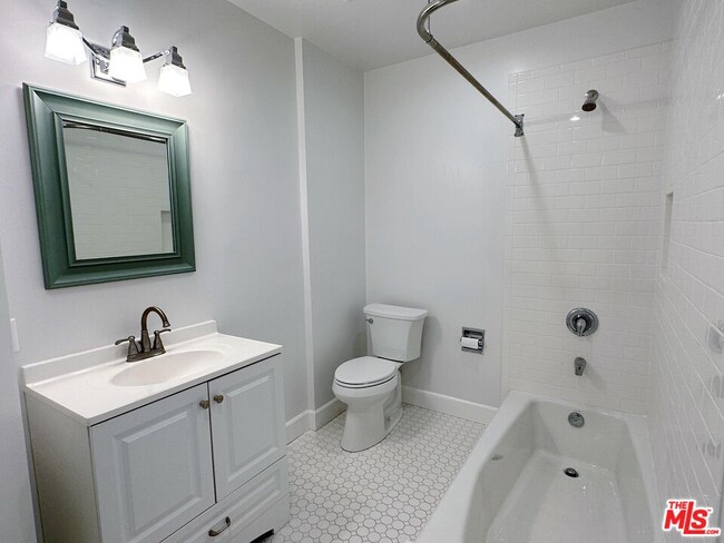 Building Photo - 6214 W 77th St