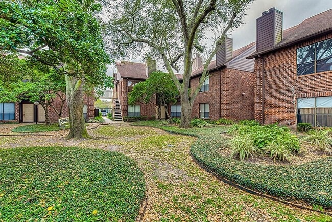Building Photo - 3130 Walnut Bend Ln