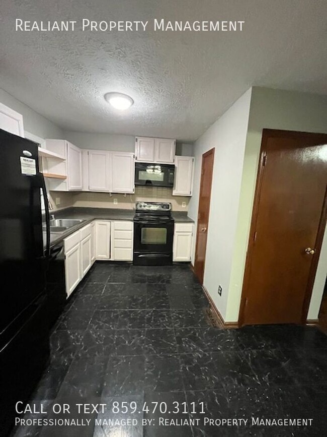 Building Photo - 3809 Dicksonia Dr