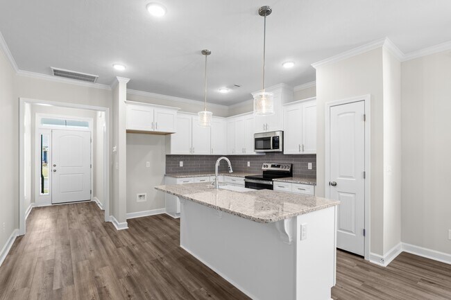 Building Photo - 8132-8132 Snelling Dr