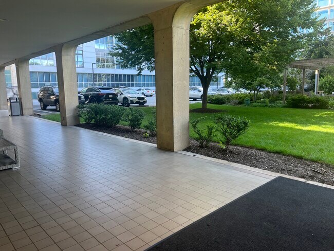 Patio and parking - 1101 3rd St SW