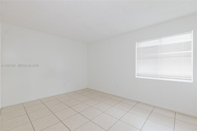 Building Photo - 2020 NW 119th St