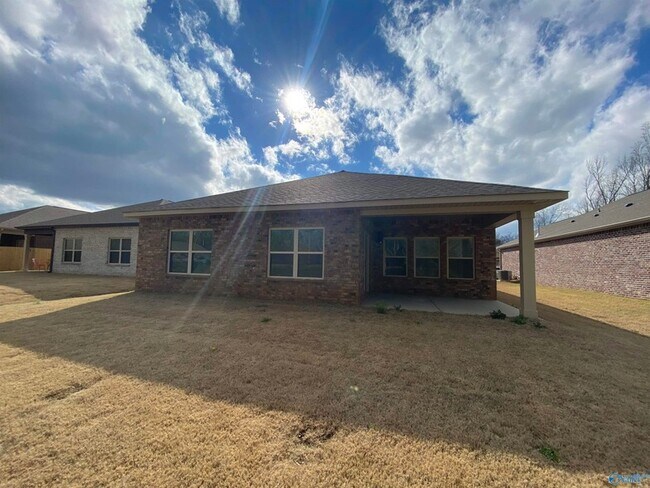 Building Photo - 14980 Westmeade Ln