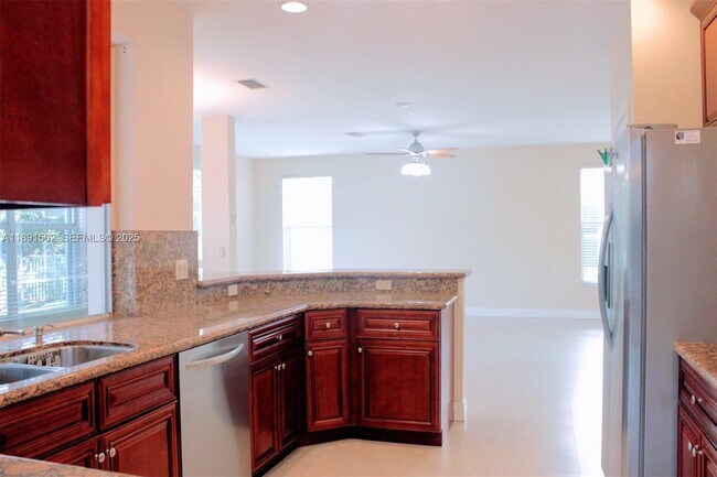 Building Photo - 11151 Minneapolis Dr