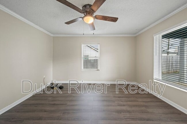 Building Photo - 317 E 17th St