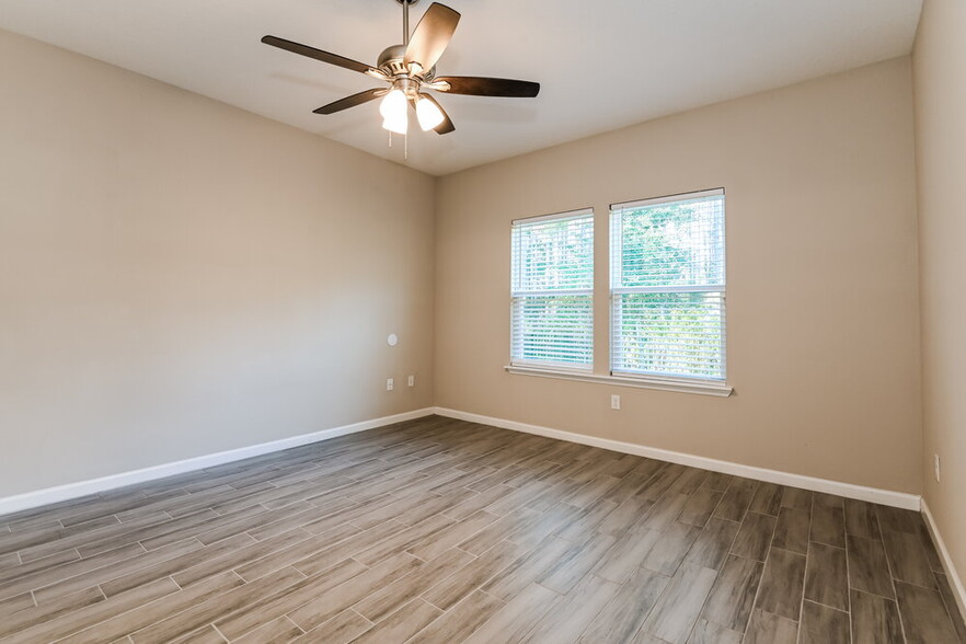 Building Photo - 6835 Longleaf Branch Dr