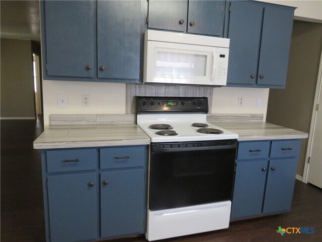 Building Photo - 2501 Westwood Dr