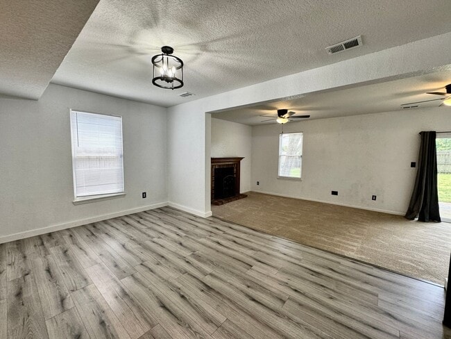 Building Photo - Available 05-07-26! Charming Home With A Wrap-Around Porch! Pet Friendly - Fenced Yard - Excellen...