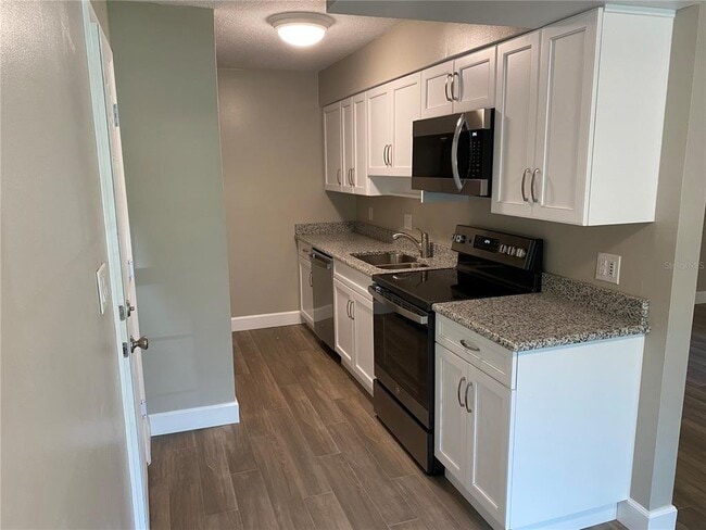 Building Photo - 3052 Unkaterri Ln