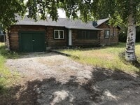 Building Photo - Log Home for Rent in North Pole!