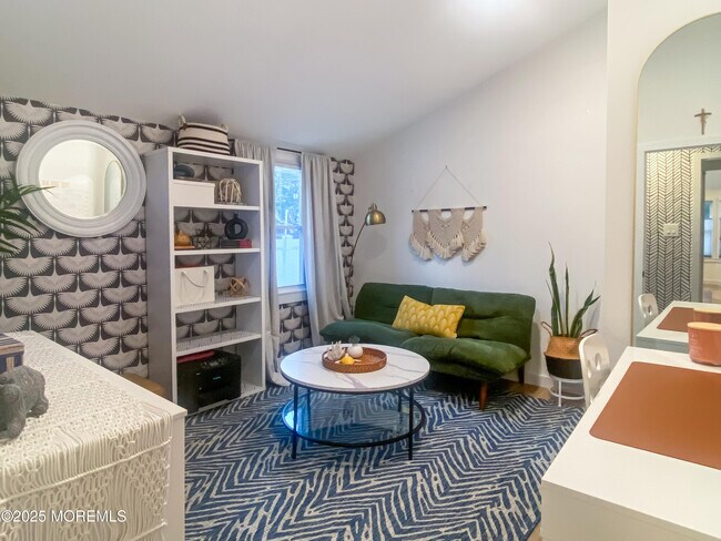 Building Photo - 110 Curtis Pl