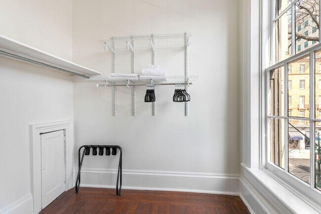 Building Photo - 715 St Charles Ave