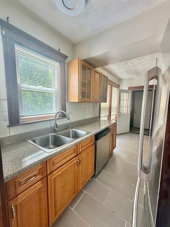 Building Photo - 39 Dunbar Ave