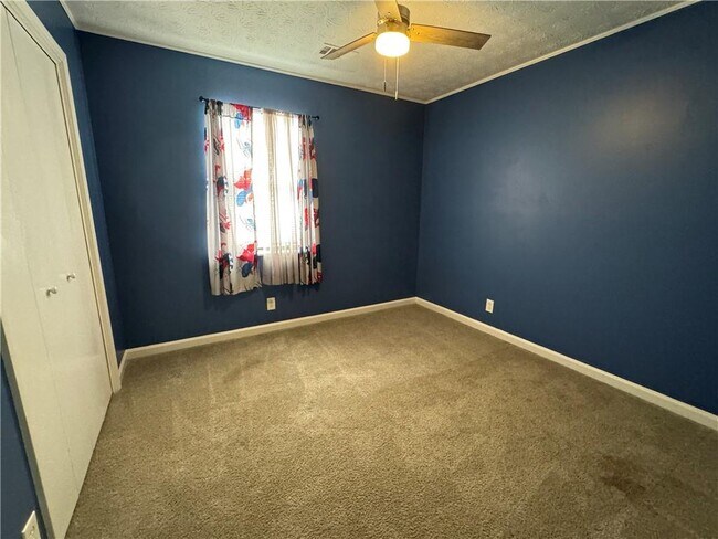Building Photo - 5382 Zachary Dr