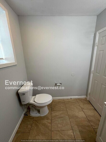 Building Photo - 193 W Canterbury Dr