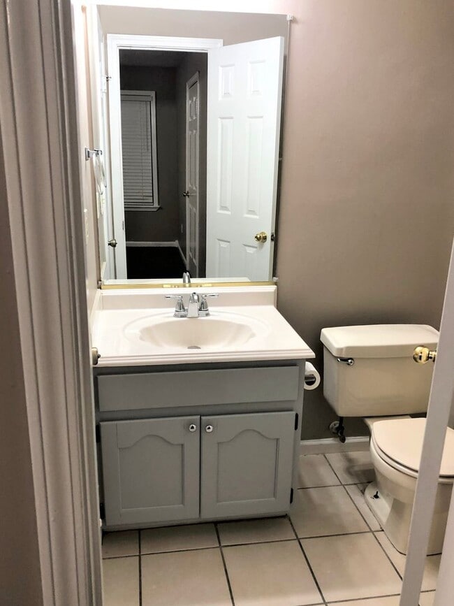 Building Photo - For Rent – 1203 Golfcourse Drive, Jonesboro, AR 72404