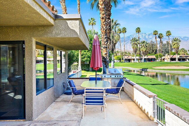 Building Photo - Country Club Home On Cathedral Canyon Golf...