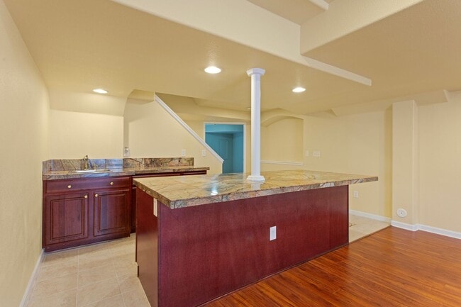 Building Photo - 625 S Snowmass Cir