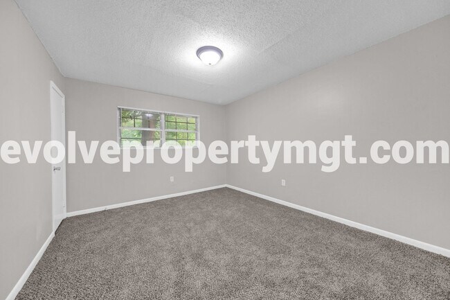 Building Photo - 3455 Pruett Ct
