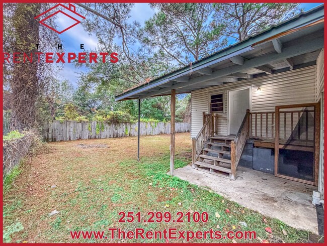 Building Photo - 100 Esplanade Ave