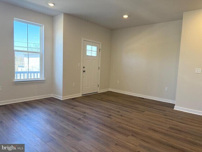 Building Photo - 115 Abramo Victor Dr