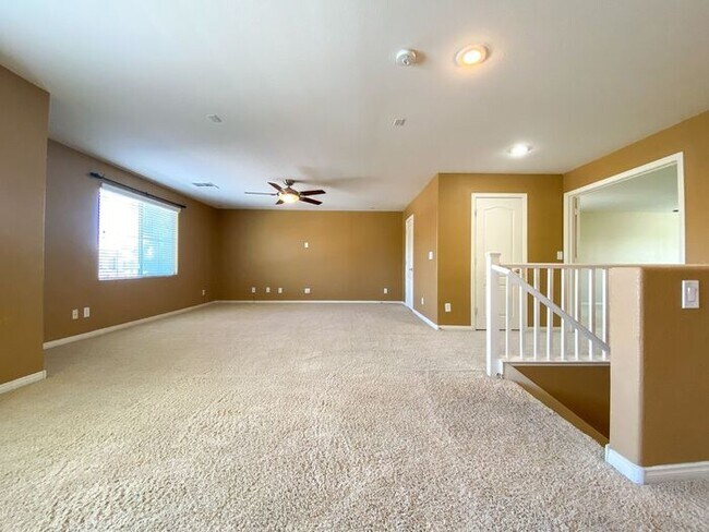 Building Photo - 2700 + Sq ft house with Pool and 3 car garage