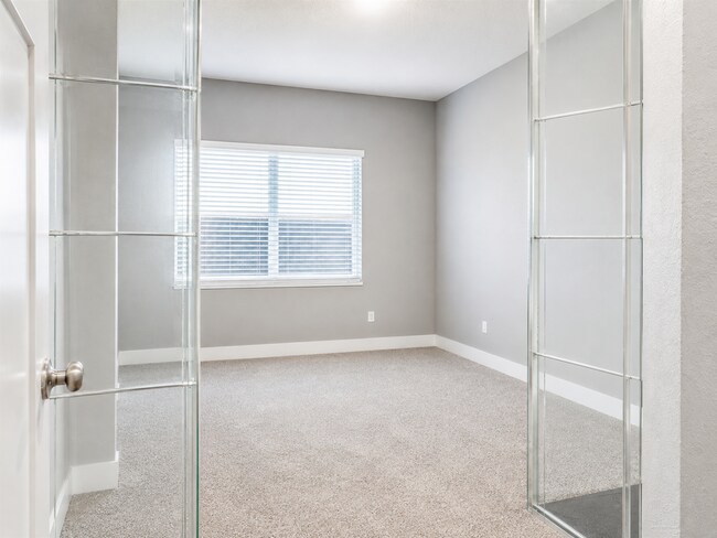 Building Photo - 6242 Jenks Dr