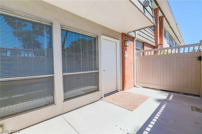 Building Photo - 683 Oakmont Ave